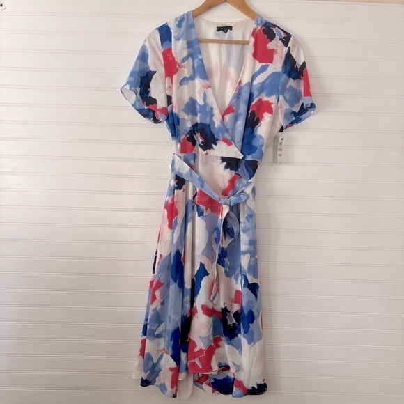 Alfani Women's Petite Printed Wrap Dress Blue Soft Blooms Size 10P NWT - Picture 2 of 16